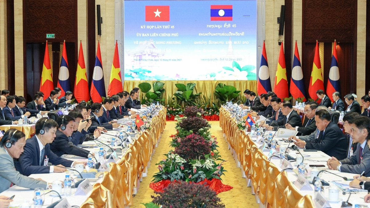 Vietnam values commitments of Lao Party’s outside relations bonus to bilateral ties